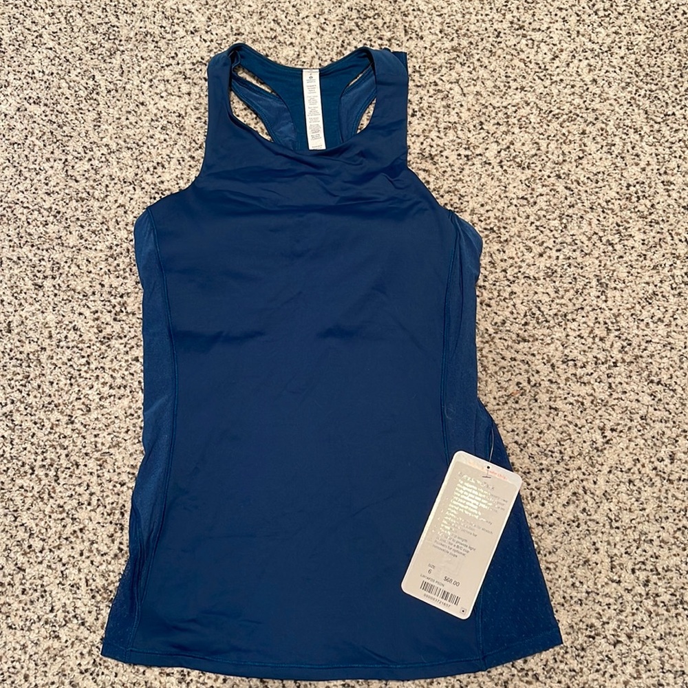 New, with tags, Lululemon Body Con” Tank